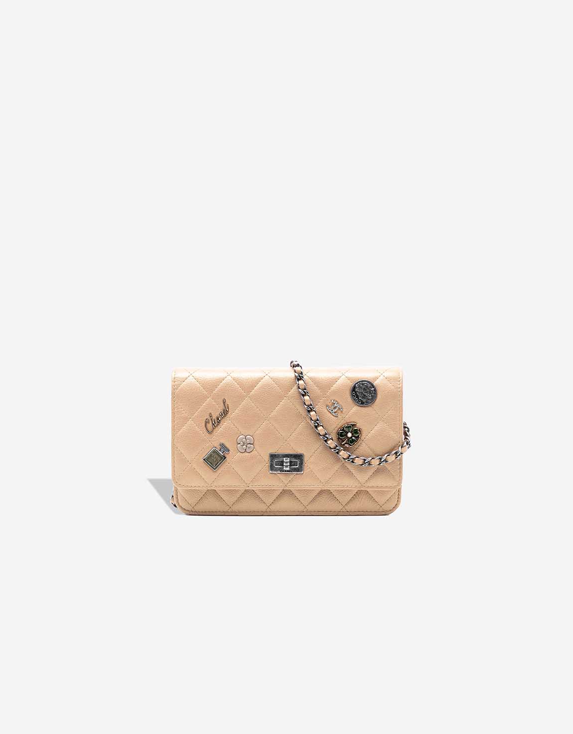 Chanel 2.55 Reissue Wallet On Chain Lucky Charms Kalbsleder in Vintage-Optik Beige – Ansicht 1