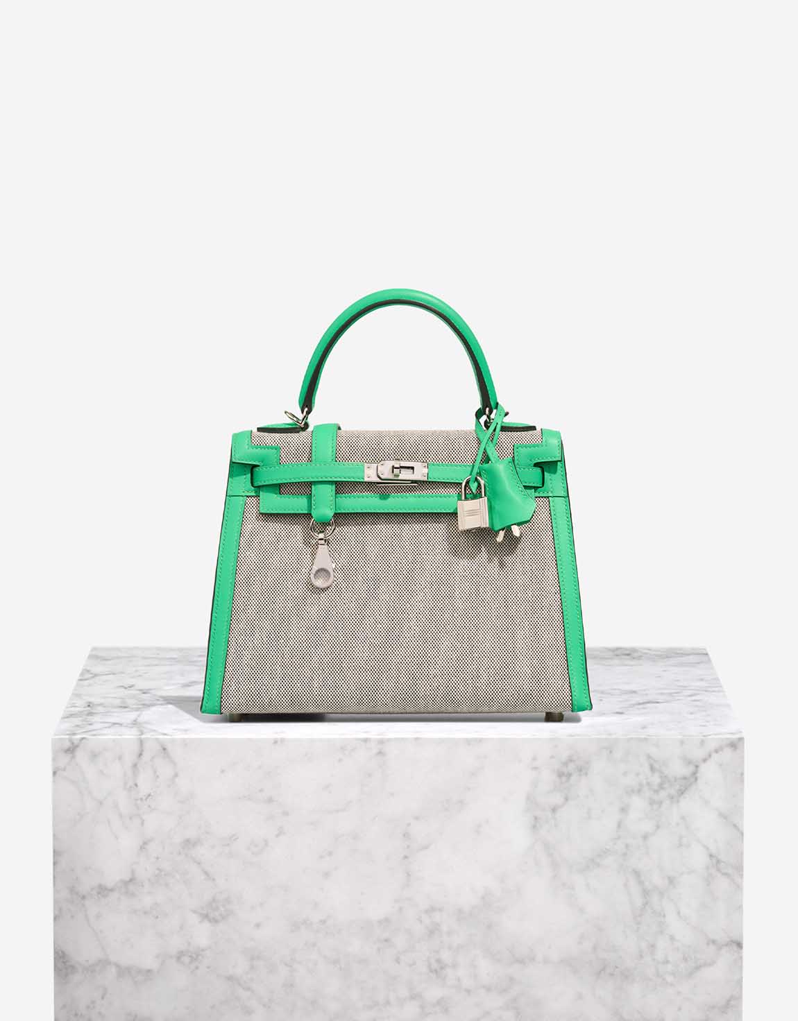 Hermès Kelly 25 Toile / Swift Écru / Schwarz / Vert Comics – Ansicht 1